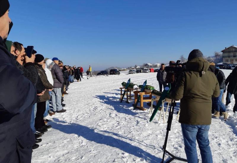 Ukop troje tragično stradale djece - Sahranjena ubijena djeca iz Bihaća