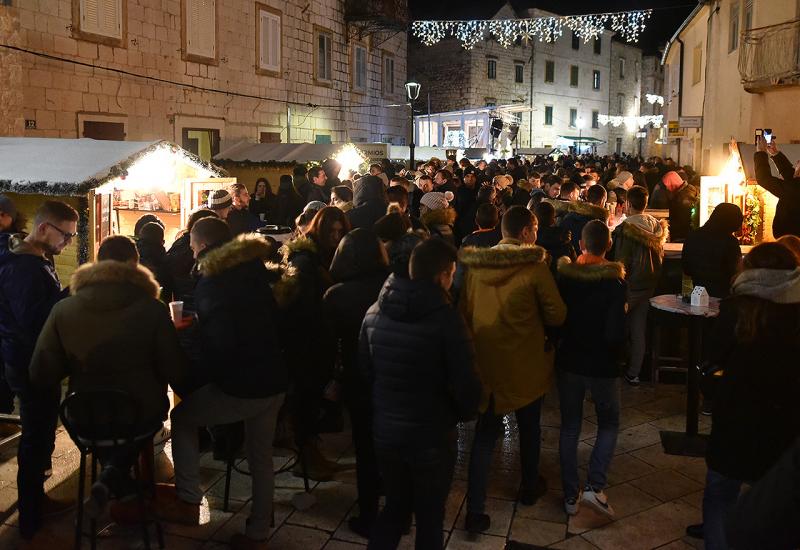 U Imotskom započela manifestacija ''Tradicionalni hrvatski Božić''