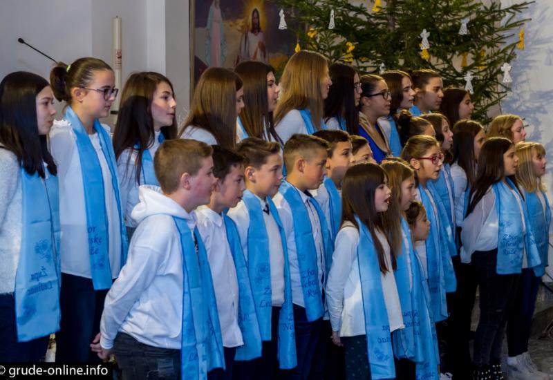Tihaljina: Održan tradicionalni 14. adventsko-božićni koncert  