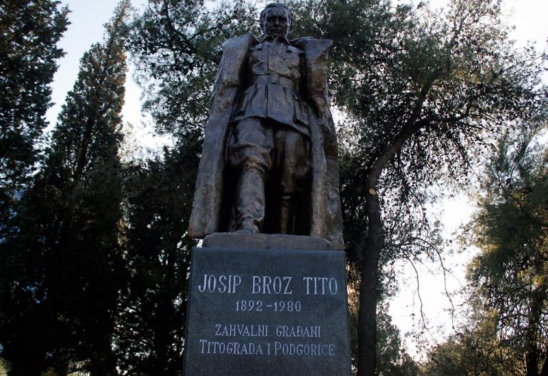 U Podgorici postavljen spomenik Josipu Brozu Titu 