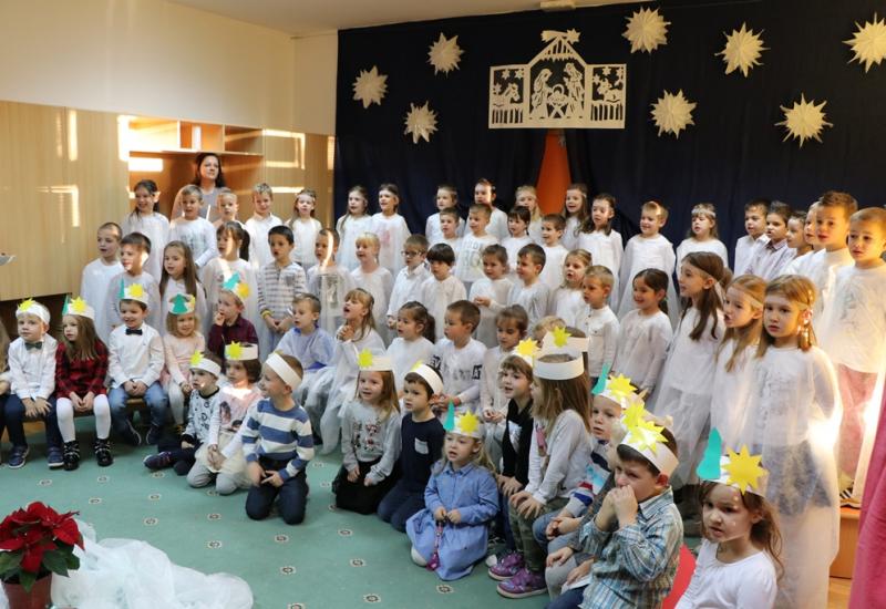 Mališani dječjeg vrtića ''Trnoružica'' održali božićni koncert
