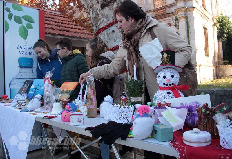 Zimski bazar, u organizaciji 23 škole Grada Mostara - Djeca ujedinila kreativne snage na Zimskom bazaru u Mostaru