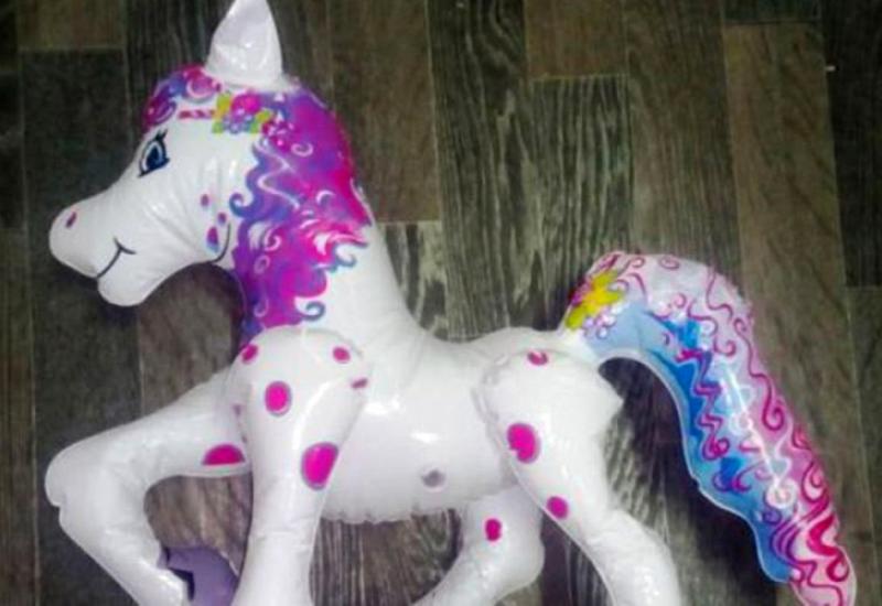 Plastična igračka na napuhivanje Pony  - Zaustavljeno osam pošiljki opasnih kineskih igračaka