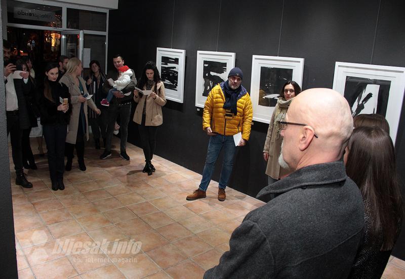 S otvaranja izložbe Tamare Herceg - Gesta gesti grize rep - izložba ljubuške slikarice u Mostaru