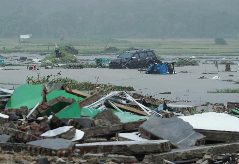 Raste broj poginulih u tsunamiju u Indoneziji