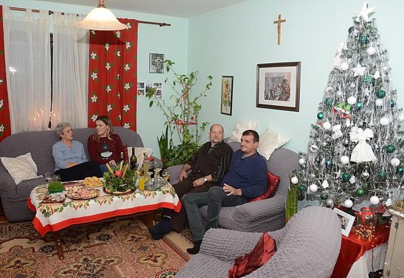 Mostar: Obitelj Krešić vjerno čuva tradiciju božićnih običaja