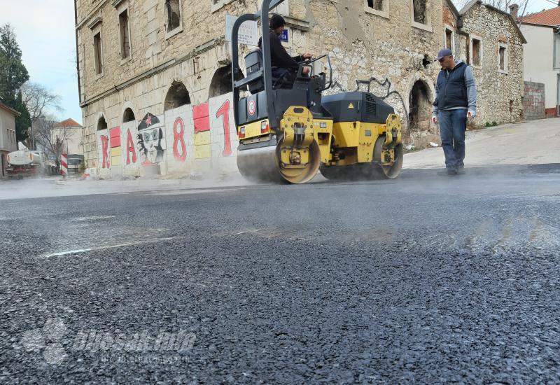 Mostar: Novi asfalt za Titovu
