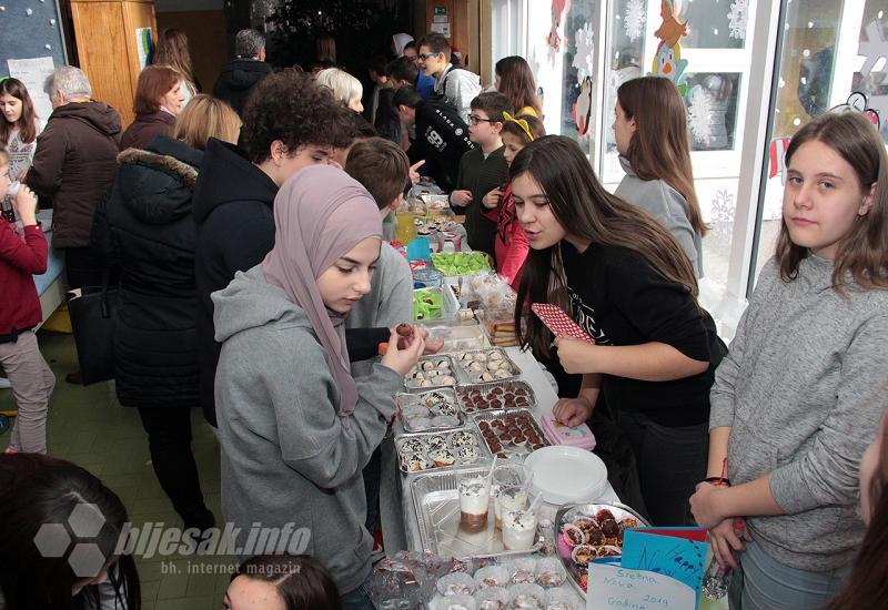 Mostar: Učenici priredili zimski bazar