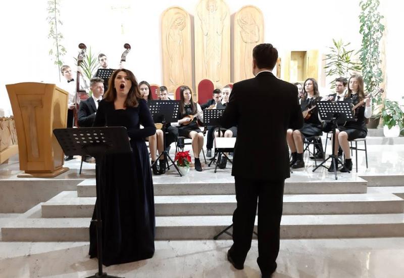 Prelijep dar građanima Mostara: Božićni koncert HKD Napredak