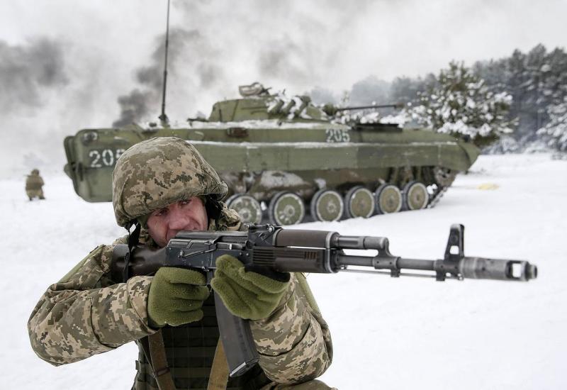 Amerika potrošila više od milijardu dolara na vojsku Ukrajine