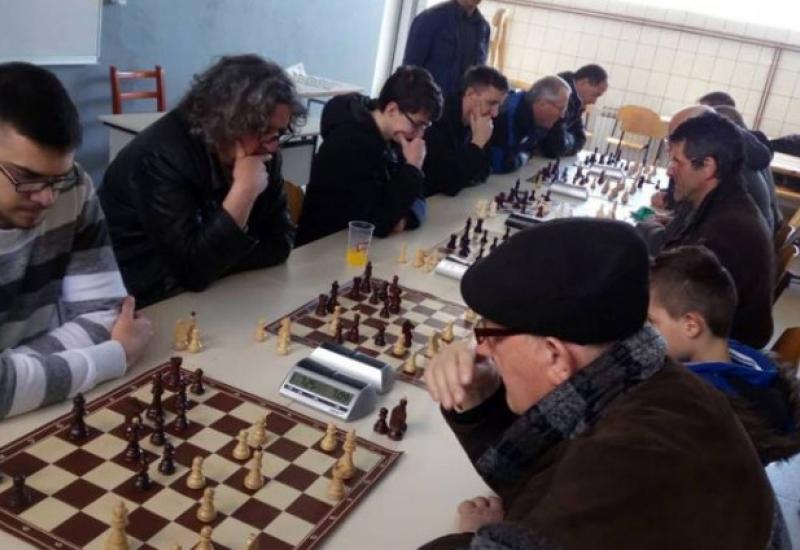 Božićni turnir u Tomislavgradu - Ivan Duvnjak  pobjednik šahovskog božićnog turnira u Tomislavgradu