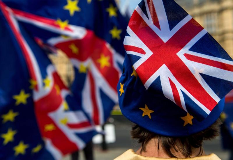 Barnier: EU još čeka "legalne i operativne" ideje o Brexitu od Britanije