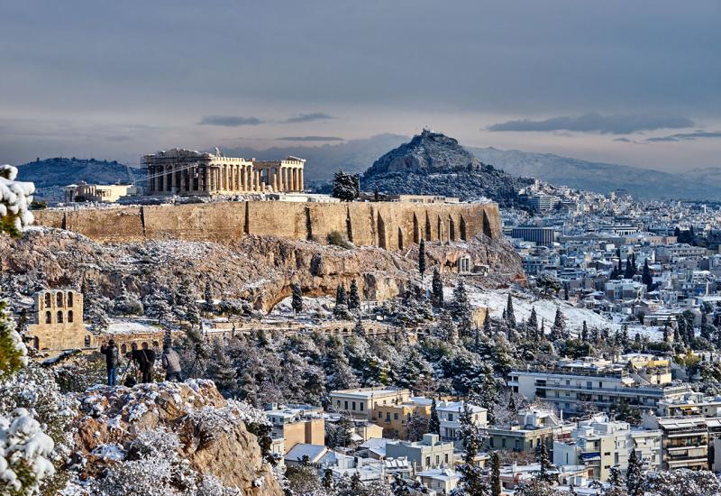 Atena pod snijegom, hladni val zahvatio Grčku