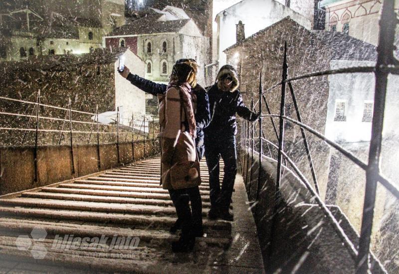 Prošetali smo snježnim Mostarom