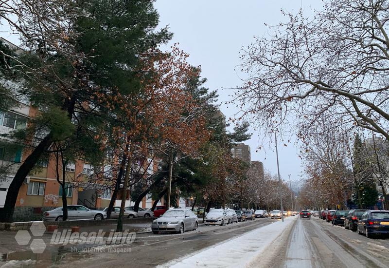 Zimski uvjeti za vožnju i šetnju - Upozorenje vozačima na poledicu i ugažen snijeg