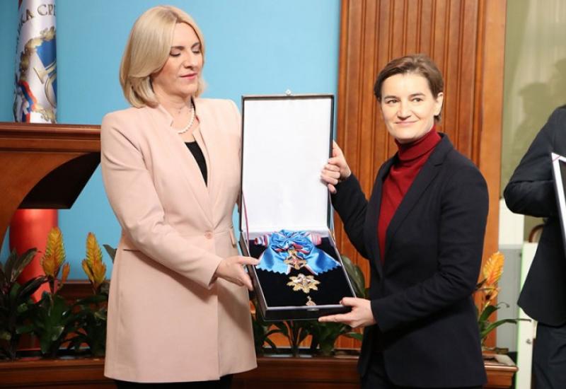 Ana Brnabić i Željka Cvijanović - Brnabić dobila Orden RS-a: To je potvrda odgovorne politike