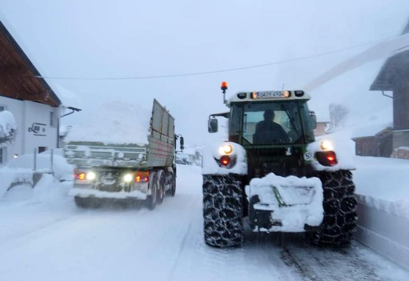  - Austrija izdala najviše upozorenje od lavina, u Njemačkoj  blokade autoputeva