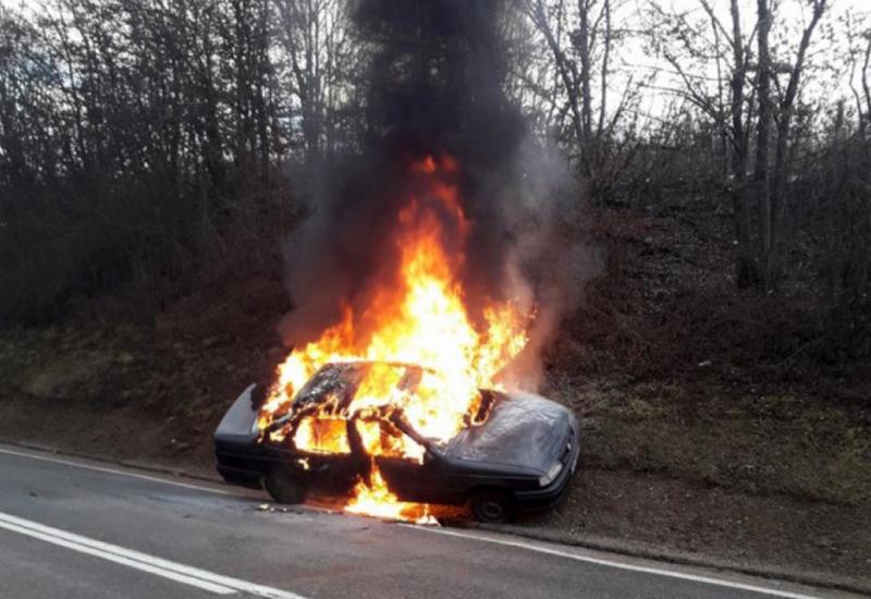 Nepoznata osoba zapalila vozilo PVD Jablanica