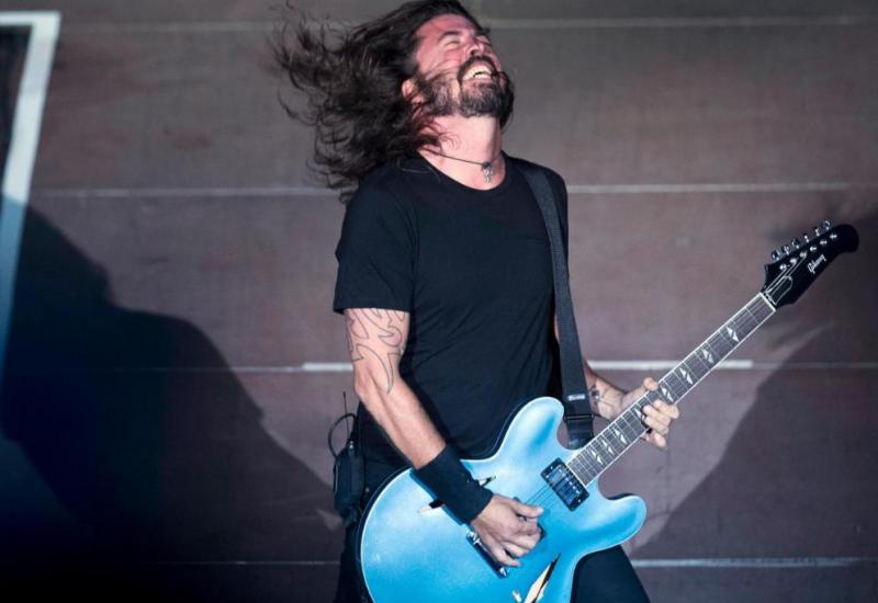 Foo Fighters: Dave Grohl se ponovno ''ukinuo'' s bine!