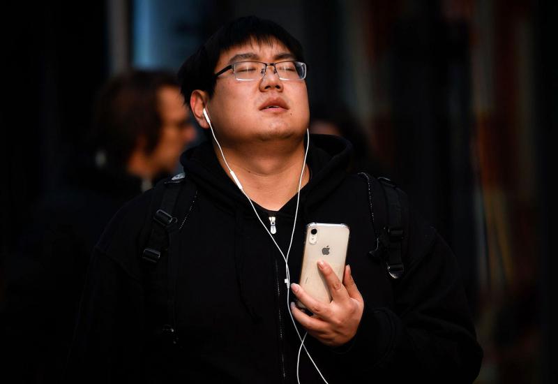 Preskupi: Brojne trgovine nude popuste na Appleove telefone