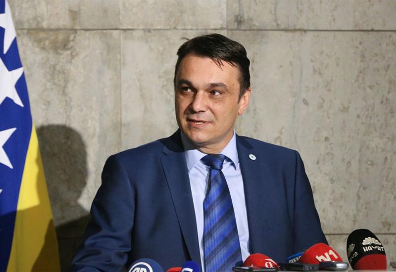 Ukinuta presuda bivšem ministru Sadiku Ahmetoviću