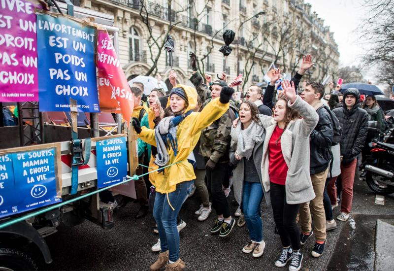 Prosvjedi protiv pobačaja u Parizu