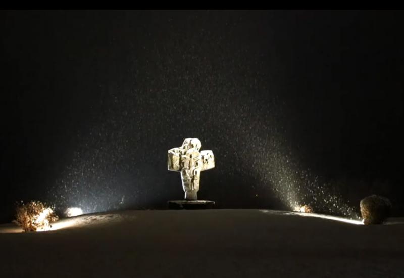 VIDEO | Magičan prizor: Ramski križ pod snijegom