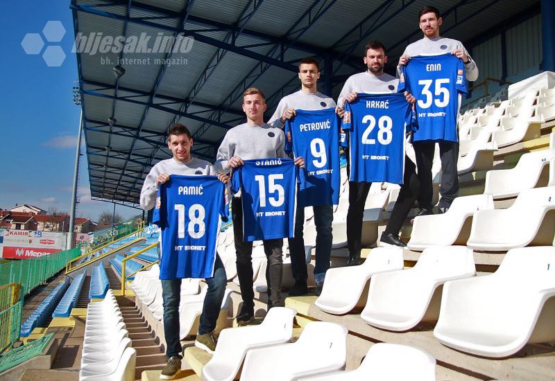 Na Pecari predstavljeno pet novih igrača - NK Široki Brijeg službeno predstavio pet novih igrača