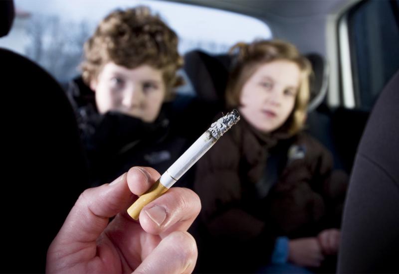 Čak i ako samo povremeno zapalite cigaretu blizu djece, ugrožavate njihovo zdravlje - Pred djecom nemojte uopće pušiti!