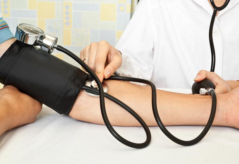 Regulirajte krvi tlak hranom
