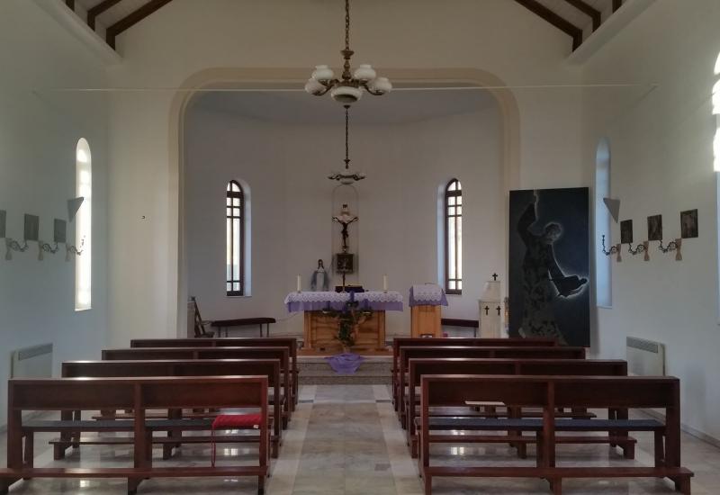 Unutrašnjost crkve - Dovršetak obnove župne crkve u Bosanskom Grahovu
