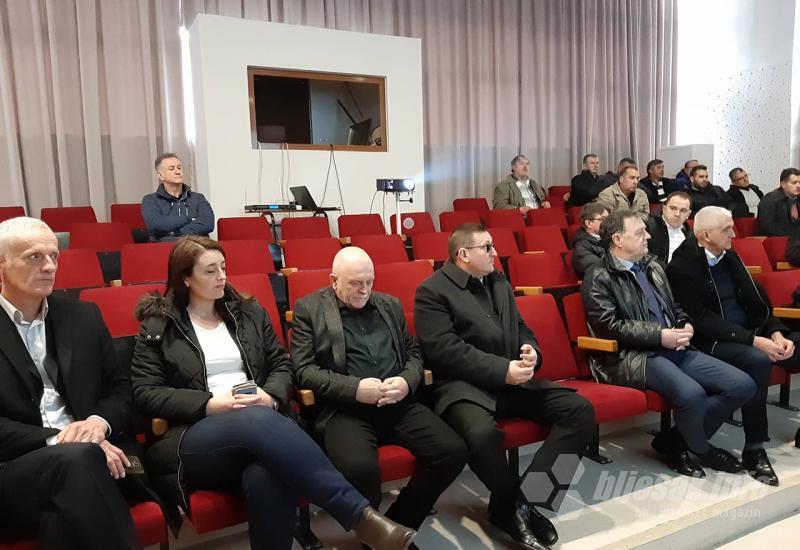 Okrugli stol održan u Mostaru - Prilika ponuđena braniteljima: Uzgoj rajčice u Hercegovini 