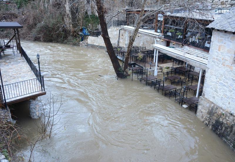 Kišne padaline u Mostaru izazvale poplave i napravile štetu