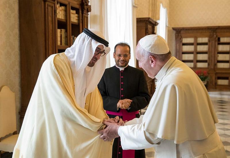 VIDEO | Papa Franjo stigao u Ujedinjene Arapske Emirate