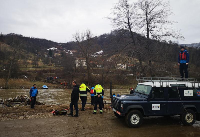 FUCZ izveo akciju prebacivanja PTT instalacija preko rijeke Bosne u Kaknju