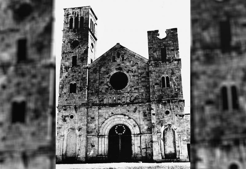 Crkva Uznesenja BDM snimljena oko 1950. godine - Molitvom ispred ratnog skloništa i svetom misom obilježena 74. obljetnica od ubojstva 12 franjevaca