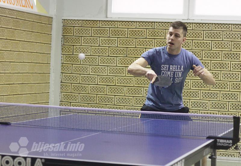 Rekreativci u stolnom tenisu na turniru u Mostaru