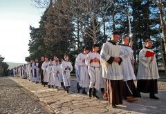 Molitvom ispred ratnog skloništa i svetom misom obilježena 74. obljetnica od ubojstva 12 franjevaca