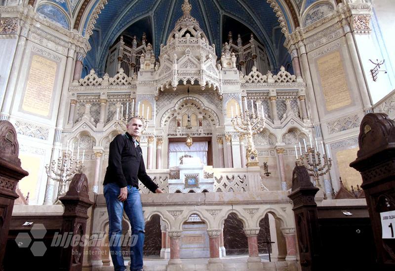 U sinagogi - Szeged: Nema mjesta za sivilo i teške boje