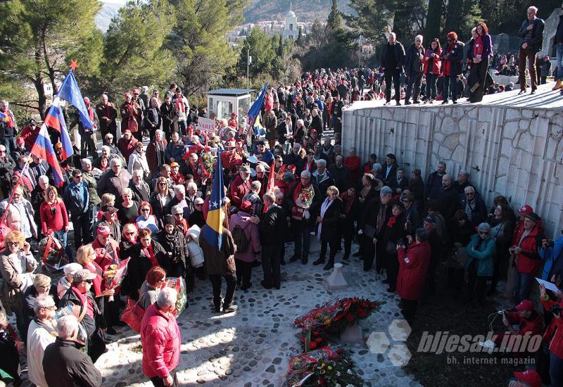 Polaganje cvijeća na Partizanskom spomen groblju - Đulić: 75-godišnjicu oslobođenja Mostara obilježit ćemo maršom!