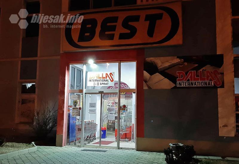 Mostar: Maskirani dvojac naoružan puškama opljačkao prodavaonicu