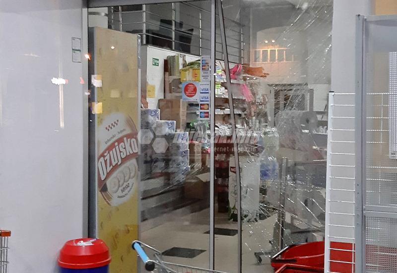 Oružana pljačka prodavaonice Best u Tekiji - Mostar: Maskirani dvojac naoružan puškama opljačkao prodavaonicu