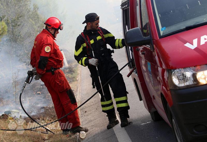 Čapljina: U požaru ozlijeđena tri vatrogasca