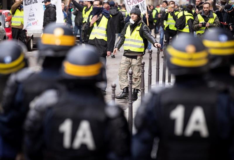  Kaos u Francuskoj: 170 uhićenih u sukobima na vikendu žutih prsluka