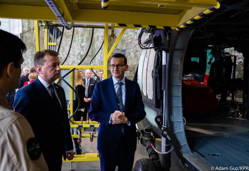 Poljski premijer Mateusz Morawiecki, desno. - Kuda ide Poljska?