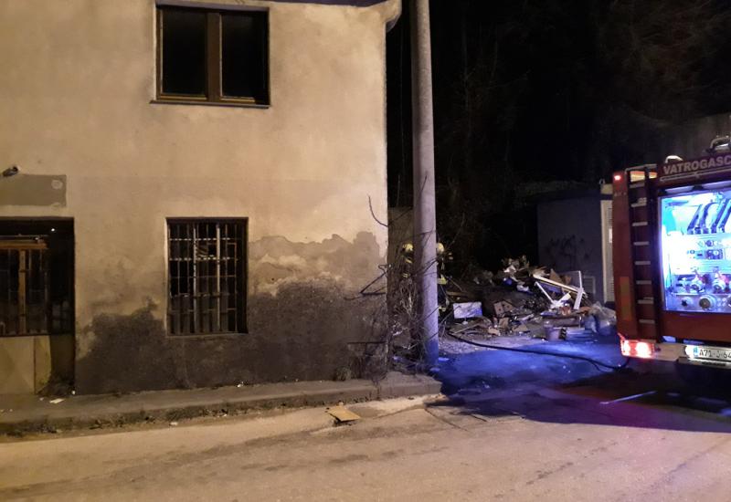 Divlja deponija u plamenu: Još jedan požar u Ilićima, ljudi evakuirali djecu iz kuća