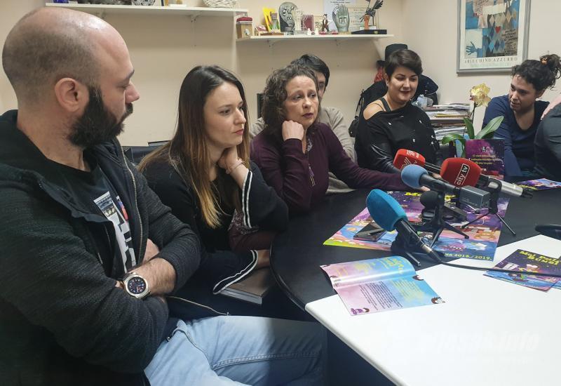 Press konferencija Lutkarskog kazališta Mostar uoči predstave  - Poruka mostarskih lutkara: 