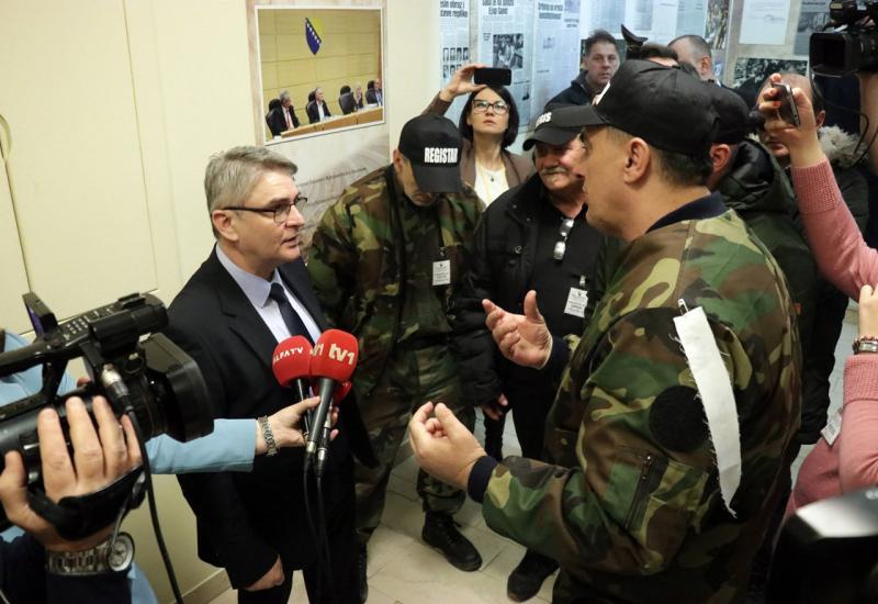 Bukvarević: Moramo donijeti provodiv zakon o pravima demobiliziranih boraca