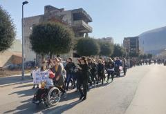 Održana prosvjedna šetnja u znak podrške majci i djeci