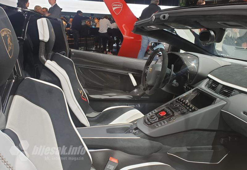 Lamborghini Aventador SVJ Roadster - Struja je budućnost i vrlo je zabavna!